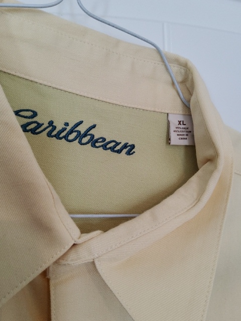 Caribbean Men's Button-Down Shirt in Light Cream 60% Silk - Picture 2 of 3